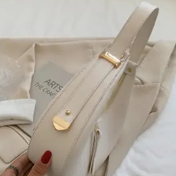Vintage Style Off White Premium Vegan Small Leather Top Handle Shoulder Bag - Picture 5 of 7